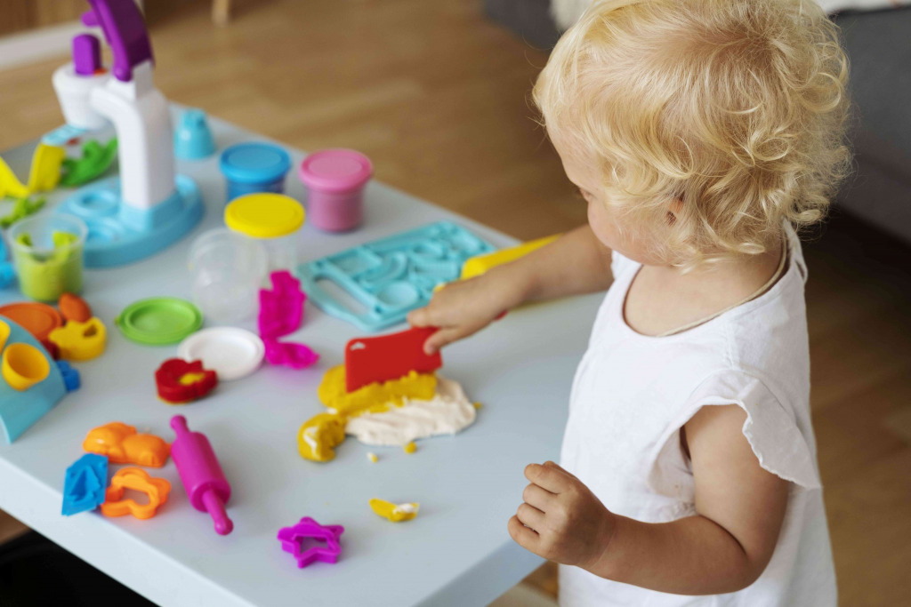 Giochi sensoriali per bambini dai 18 mesi in su: 10 idee da fare